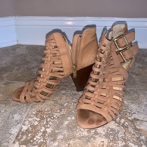 Vince Camuto VC-Carmel Chunky Heel Booties